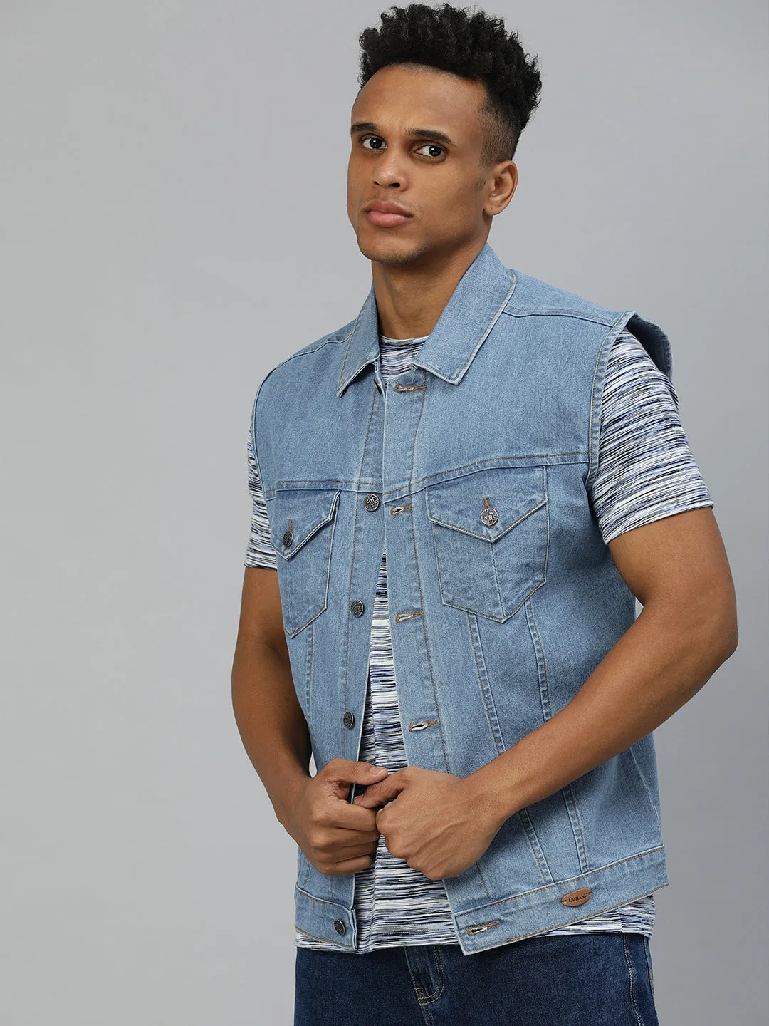 Men's Light Blue Regular Fit Washed Sleeveless Denim Jacket