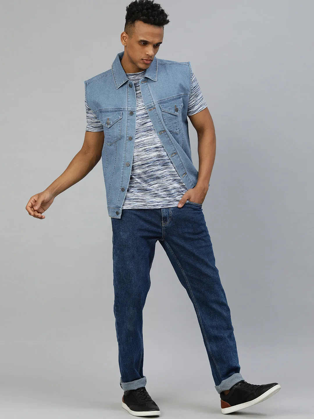 Men's Light Blue Regular Fit Washed Sleeveless Denim Jacket